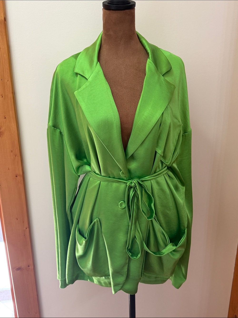 SOUVENIR. Bright Green Blazer. Size Medium Runs Large! Made in Italy 🇮🇹
